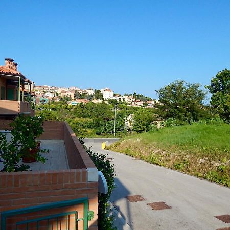 S127 - Sirolo, Nuovissimo Monolocale Con Terrazzo Apartman Kültér fotó
