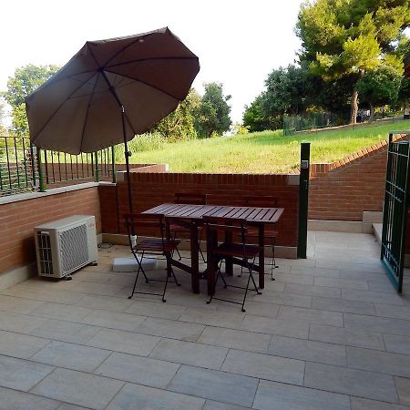 S127 - Sirolo, Nuovissimo Monolocale Con Terrazzo Apartman Kültér fotó